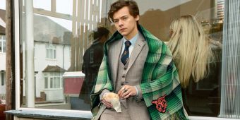 Gewoon overlopen speler storting Harry Styles Fronts New Gucci Ad Campaign - Celebrity Group